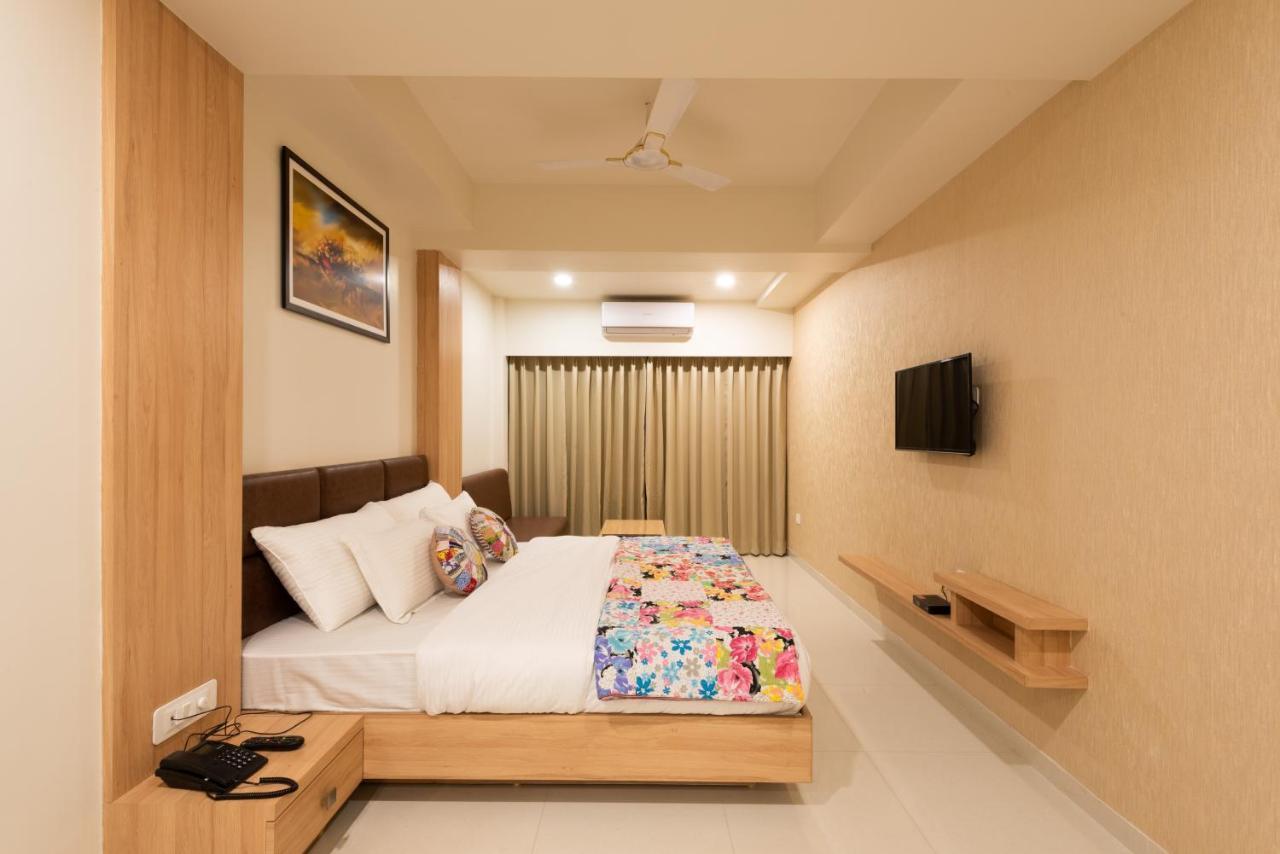Hotel Drishti,Bhopal Ngoại thất bức ảnh
