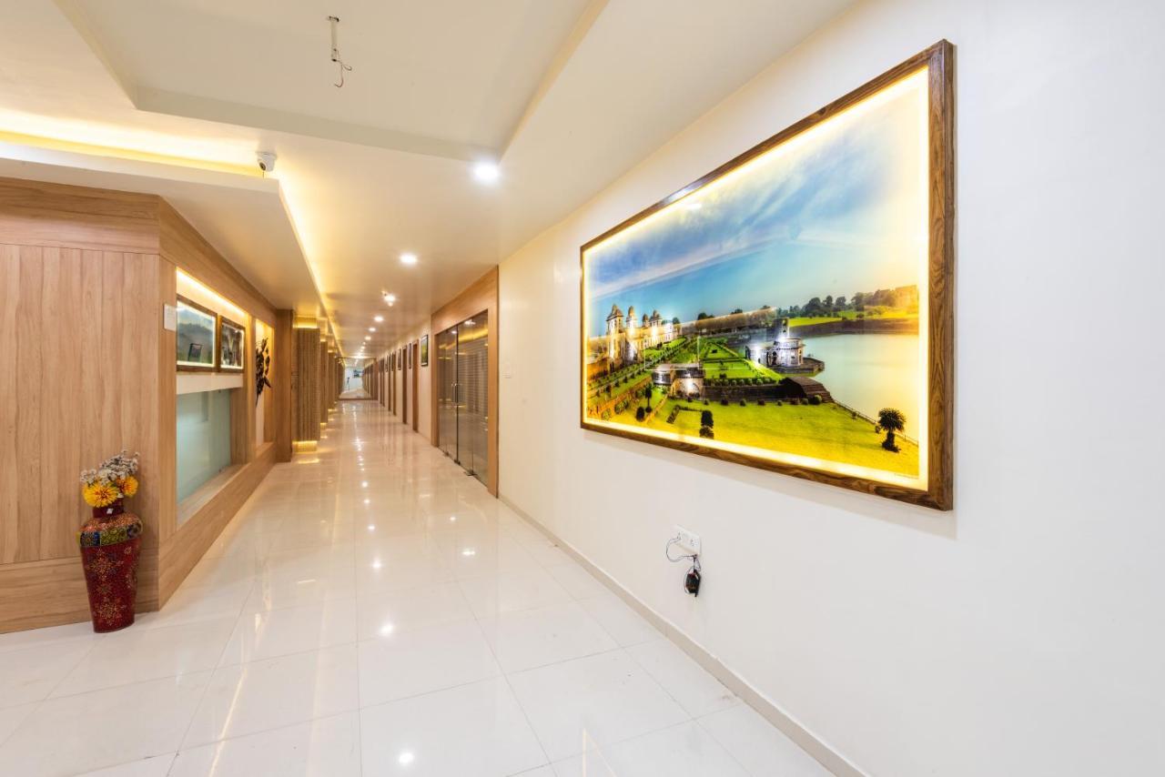 Hotel Drishti,Bhopal Ngoại thất bức ảnh