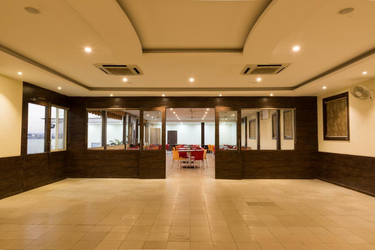 Hotel Drishti,Bhopal Ngoại thất bức ảnh