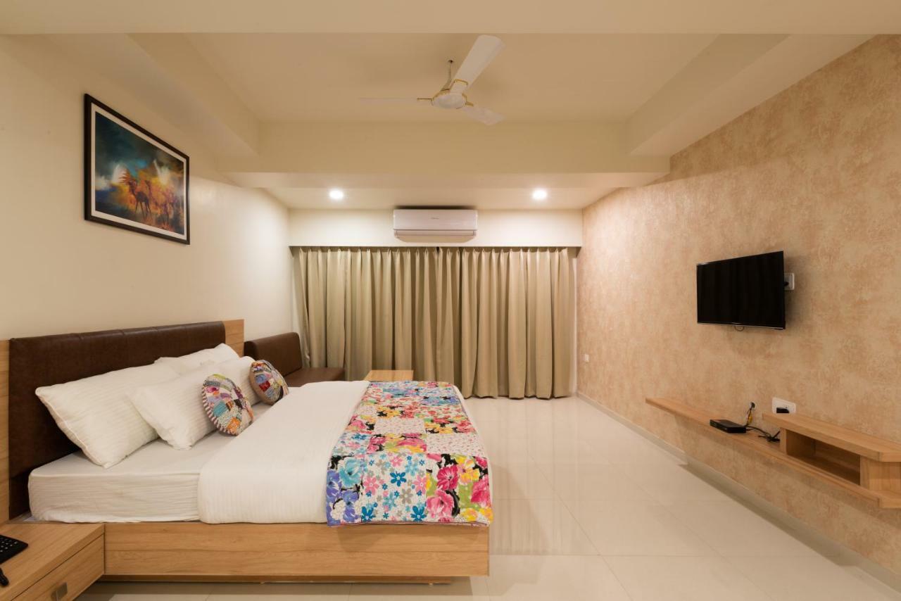 Hotel Drishti,Bhopal Ngoại thất bức ảnh
