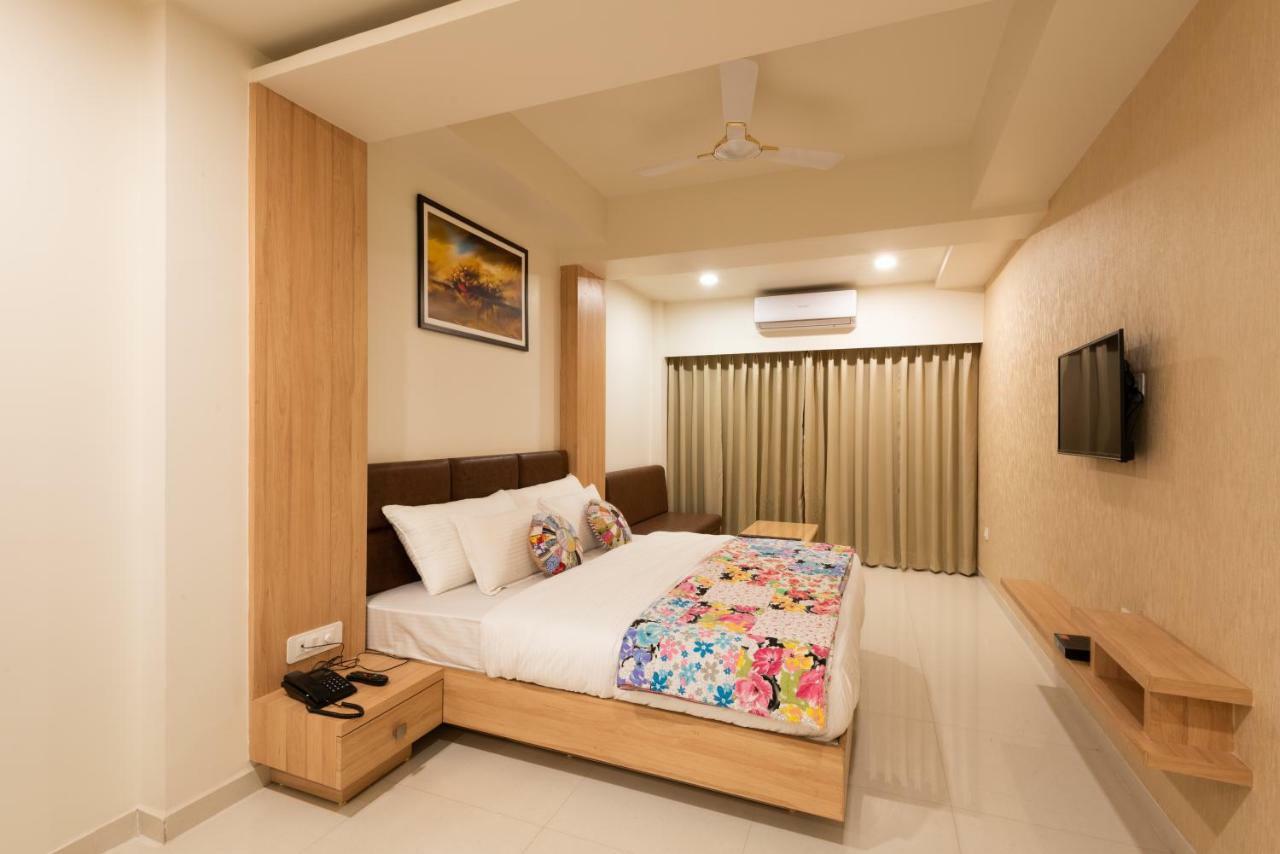 Hotel Drishti,Bhopal Ngoại thất bức ảnh